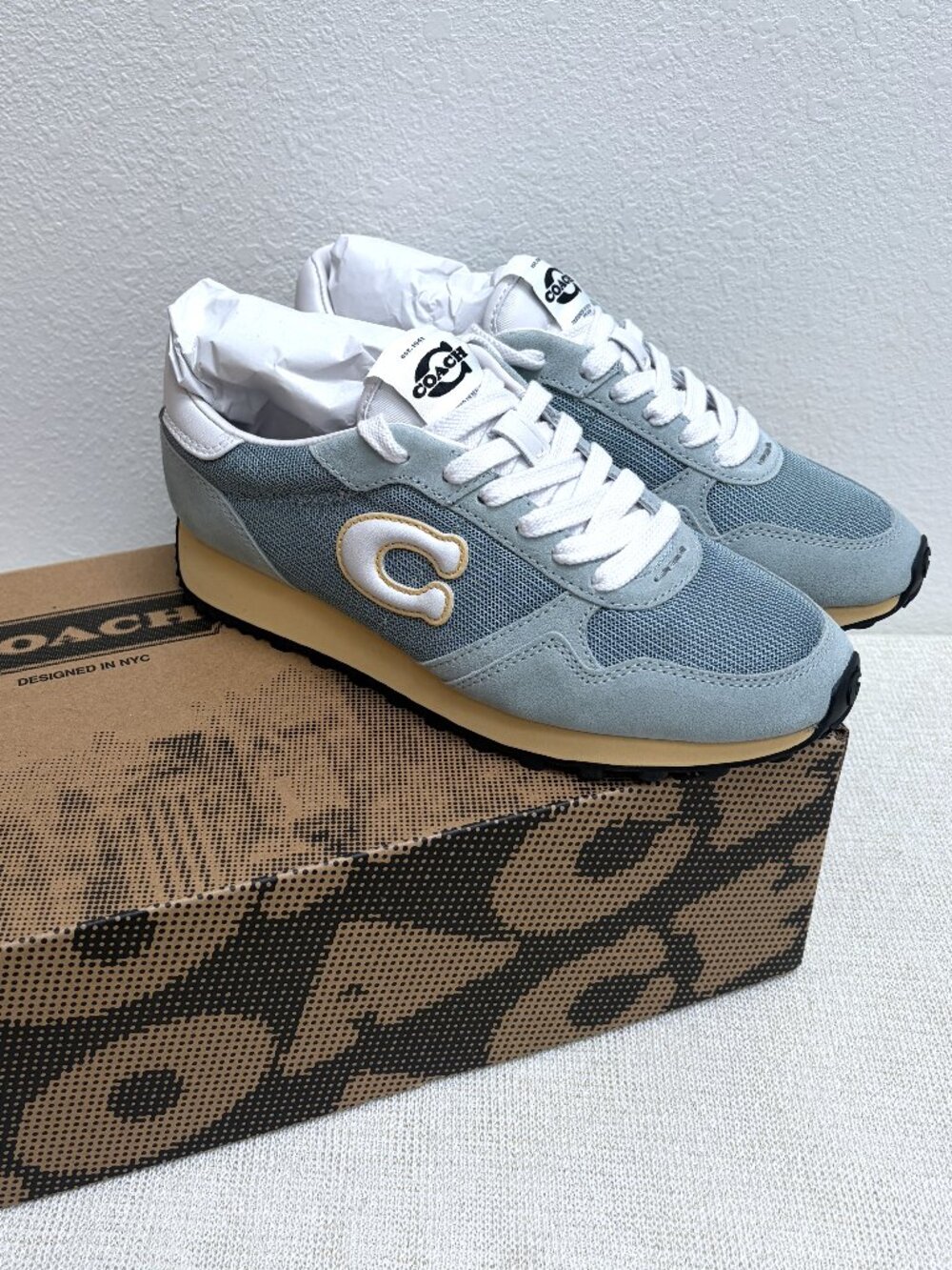 Women Coach Olive Retro Runner Sneakers CEG16 - Sea Mist Leather - 6.5 B - NEW